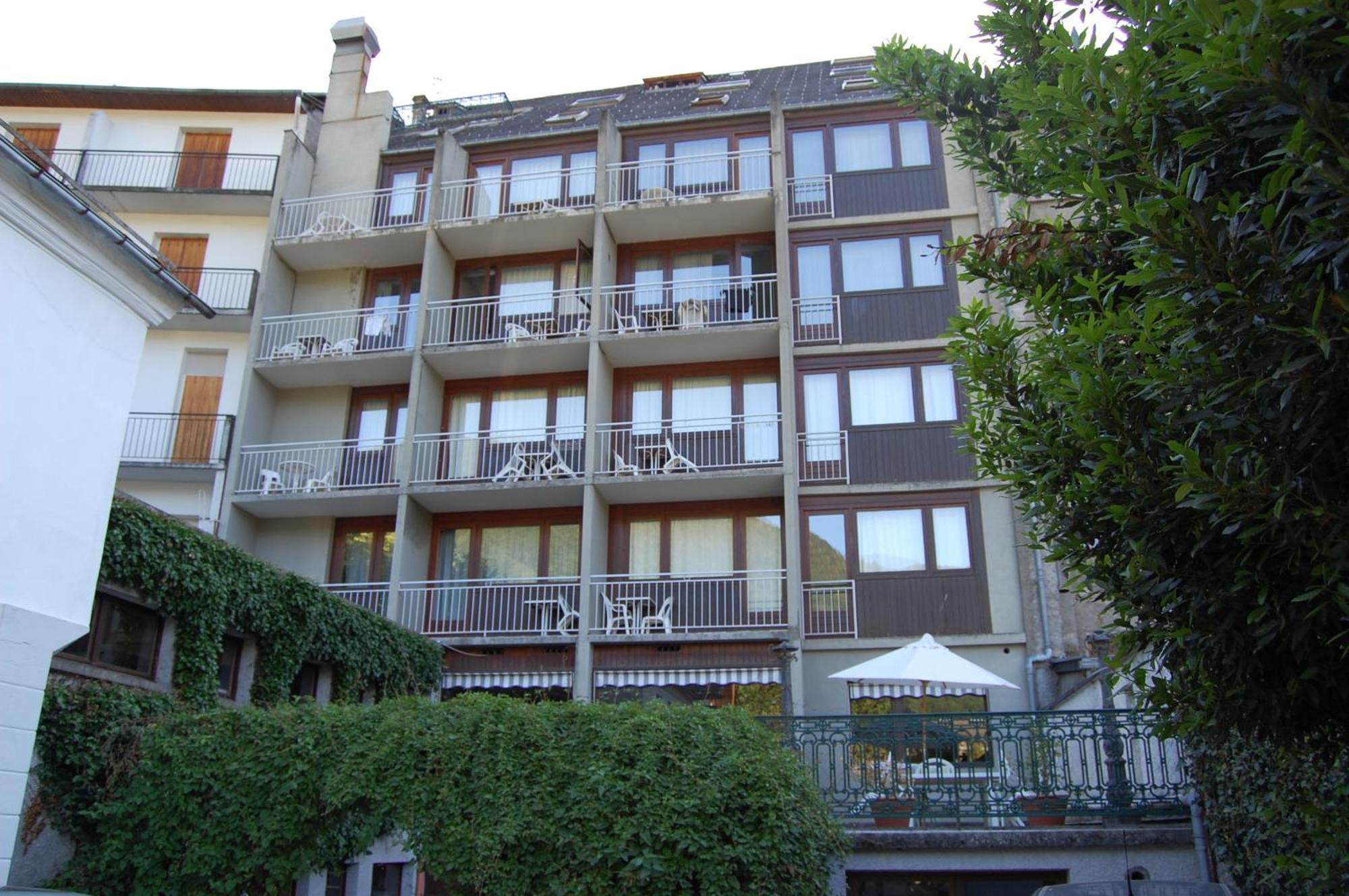 Hotel De Paris Bagnères-de-Luchon Rom bilde